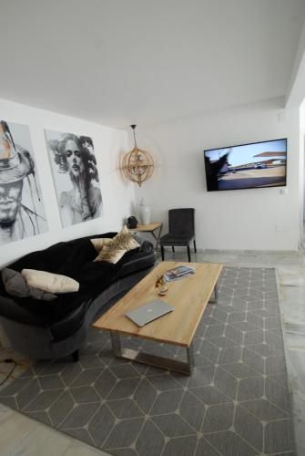 Little Paradise close to La Sala in Puerto Banus / quiet