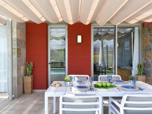 Los Dragos Salobre Golf Villas 3 by VillaGranCanaria