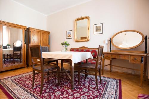 Posezení v ubytování Hotel-Garni Goldenes Kreuz