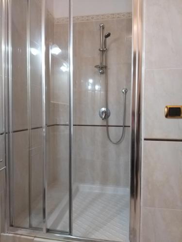 A bathroom at Sophia' s house appartamento Quartello