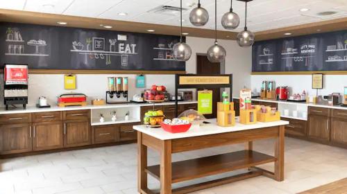 Hampton Inn Kissimmee North Image