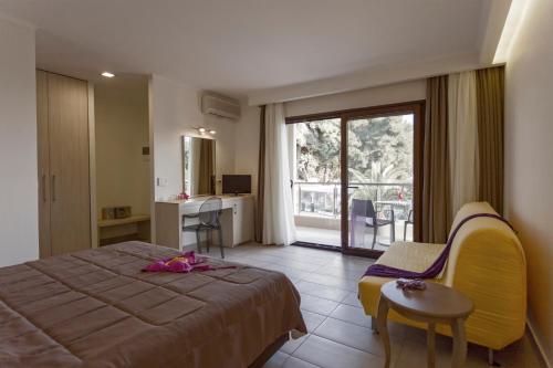 lagomandra beach hotel booking