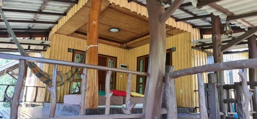 Galeriebild der Unterkunft Wooden Hut Koh Kood in Ko Kood