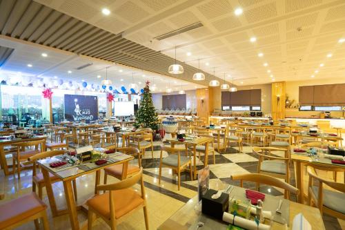 Nhà hàng/khu ăn uống khác tại Nhu Minh Plaza Danang Hotel