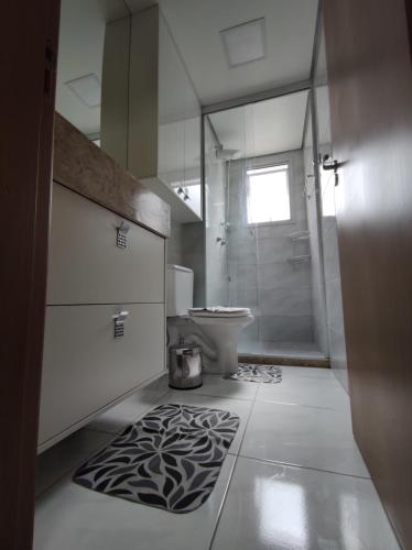 Phòng tắm tại Apartamento no Residencial Vert em Bento Gonçalves-RS