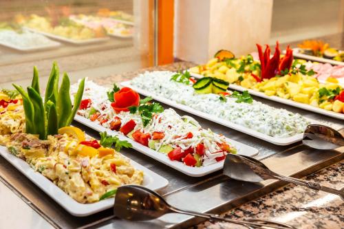 Eten bij of ergens in de buurt van het hotel

