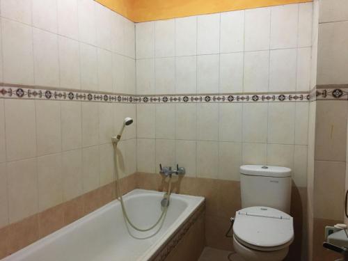 Phòng tắm tại Hotel Alami