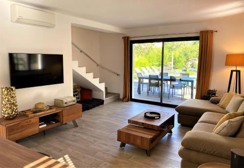 Gallery image of Villa Coconing à 7min des plages - Piscine chauffée - Clim - BBQ - Parking privatif - Fibre in Porto-Vecchio