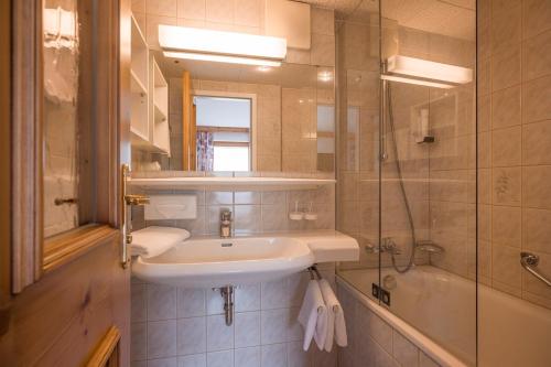 Kúpeľňa v ubytovaní Appartement Hotel Garni Matthäuserhof