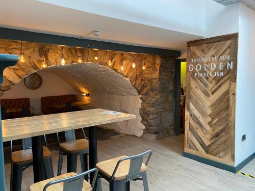 The Golden Fleece Inn, Porthmadog – Updated 2023 Prices