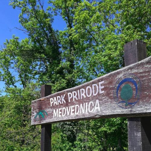 a sign for the parkrite melvindale mexico at Challet Bella in Poljanica Bistranska