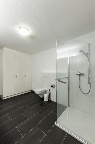 Bilik mandi di Villa Alpenhof