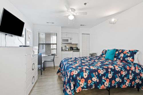 Gallery image of The Inn at St. Thomas Square #1303A in Panama City Beach