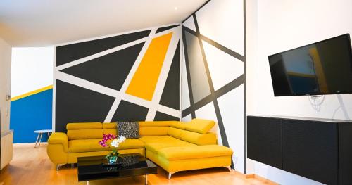 Modern Suite City Center