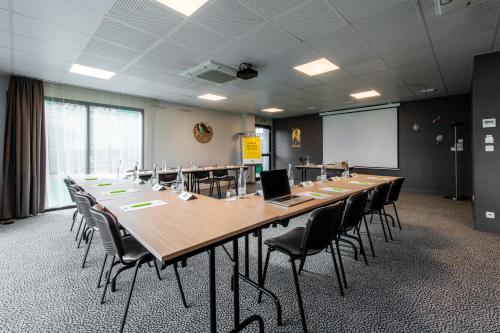 Der Geschäftsbereich oder Konferenzraum in der Unterkunft ibis Styles Rennes Cesson