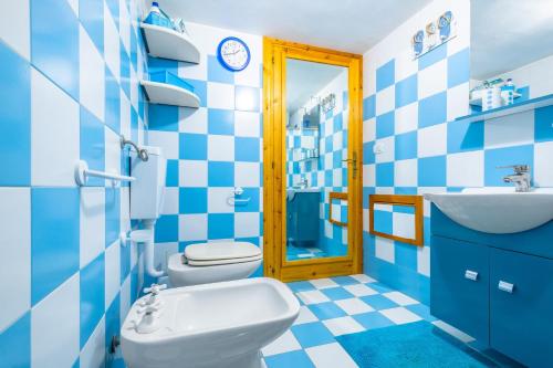 Un baño de Un' Altalena sul Mare - Accesso diretto in spiaggia
