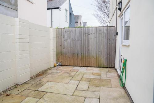 Detached Coach House near Principality Stadium in Cardiff photo 22