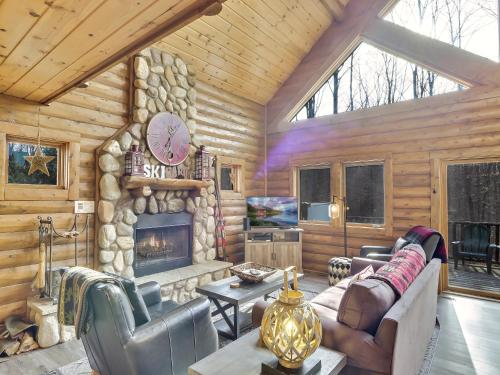 832 Mountain Cabin – Photos 4