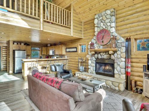 832 Mountain Cabin – Photos 5