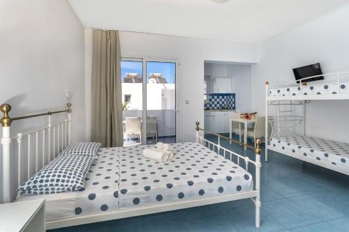 Foto dalla galleria di Mediterraneo Apartments a Archangelos