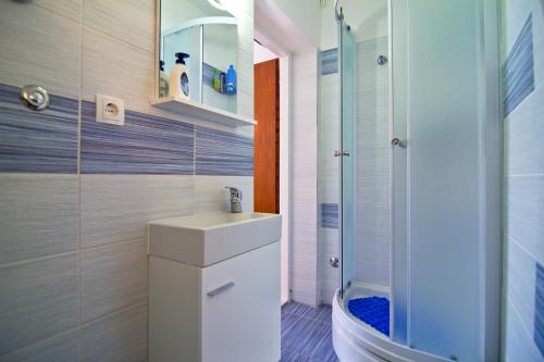 Bathroom sa Apartments Donika