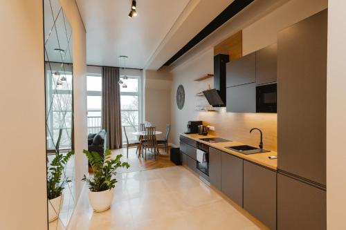 Köök või kööginurk majutusasutuses Tamula Sunset Apartment