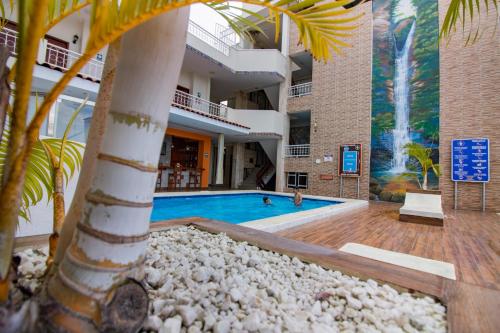 Hotel Nilasの敷地内または近くにあるプール