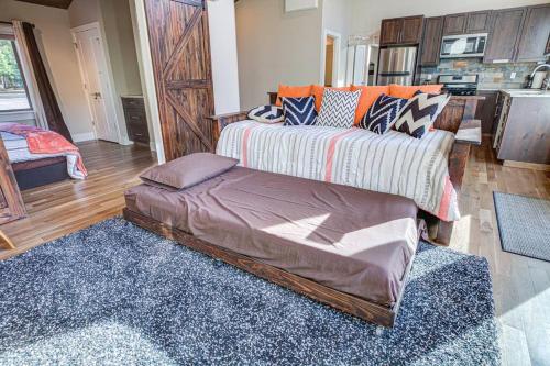 Η κουζίνα ή μικρή κουζίνα στο Newly built Modern Chalet Duplex - 1