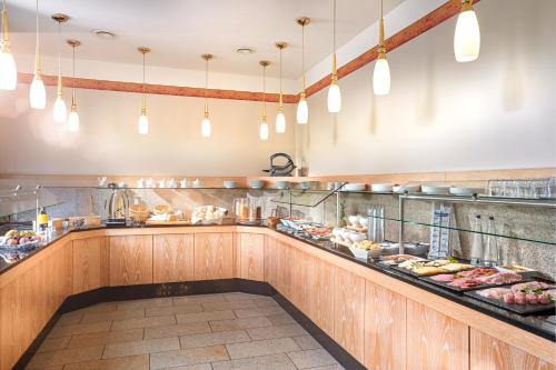 Jídlo v hotelu nebo okolí