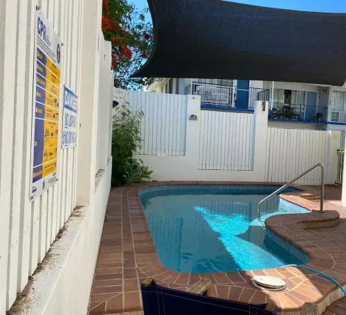 Lighthouse Apartments on The Strand - 2 picture