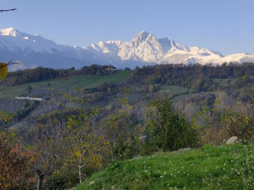 a view of a valley with mountains in the background at Casa Martin , 4 bedroom villa in Bisenti