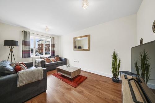 Imagem da galeria de London Heathrow Living Holywell Serviced Houses - 3 and 4 bedrooms By Ferndale em Stanwell