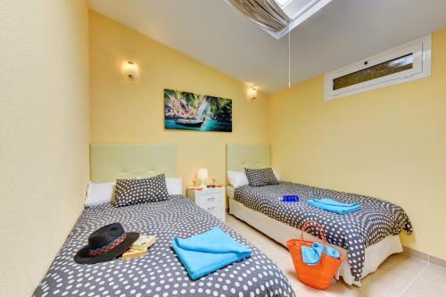 Villa Teide Sol con piscina climatizada, Playa Fañabe, Costa Adeje