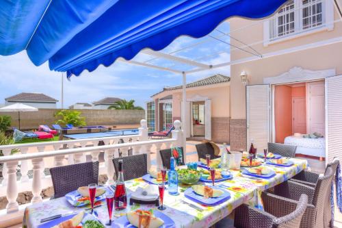 Villa Teide Sol con piscina climatizada, Playa Fañabe, Costa Adeje