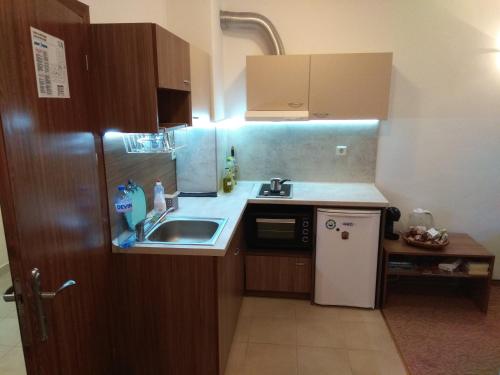 Nhà bếp/bếp nhỏ tại Elitsa Apartment