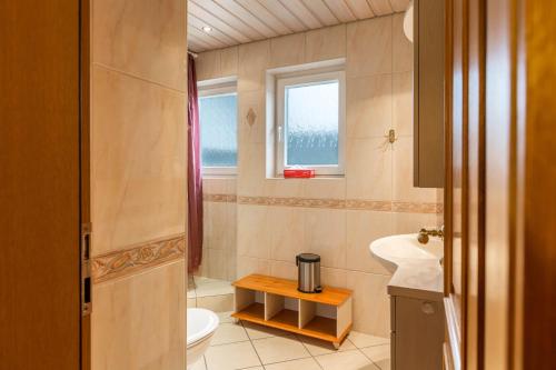 Ein Badezimmer in der Unterkunft Haus Unterseeblick - Fewo Seeblick