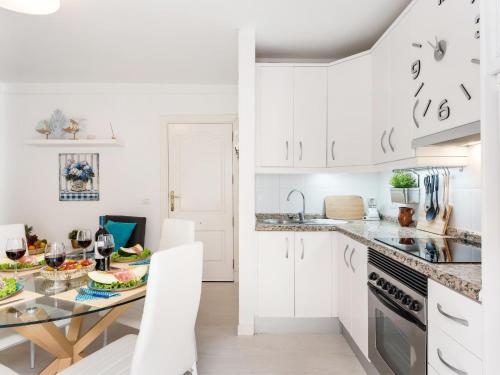 205 Los Cristianos by the beach, center, wifi AC