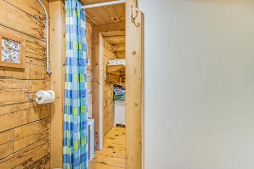 Koupelna v ubytování Sunny Acres Cabin
