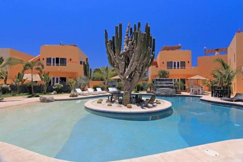 Luxury 1 Bedroom 2 Bath Condo Pool Cerritos