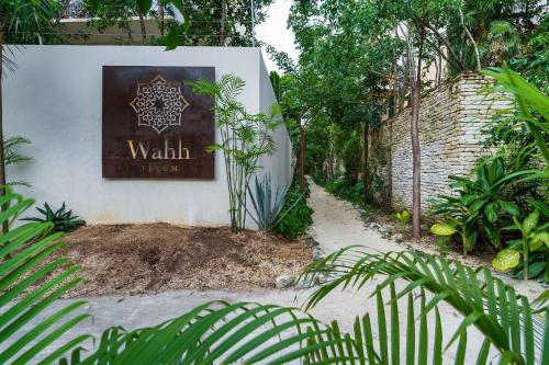Сад в Casa Wahh