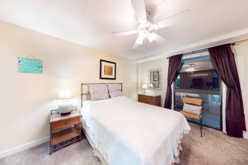 Tempat tidur dalam kamar di Sea Colony - 502 Annapolis House