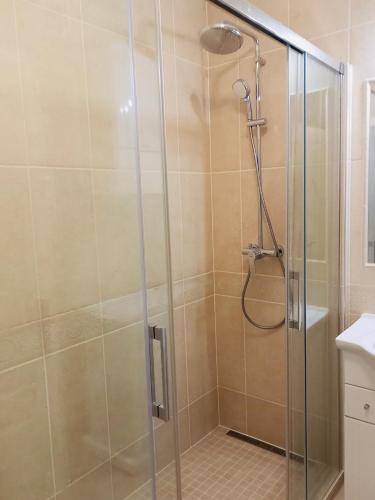Bilik mandi di Balaton BeachSide Apartman Siófok N1