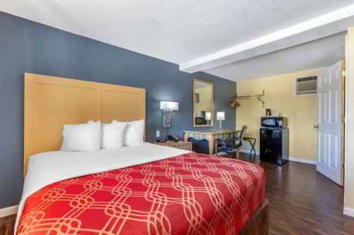 Кровать или кровати в номере Econo Lodge Clovis