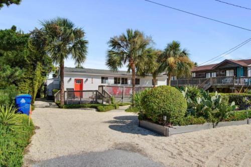 1684 E Ashley - Sol Searcher - 2 Bedrooms – Photos 3