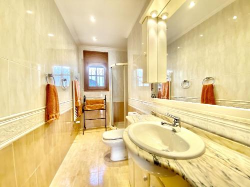 Gallery image of Villa Leonore stunning 2bedroom villa with air-conditioning & private swimming pool in L'Ametlla de Mar