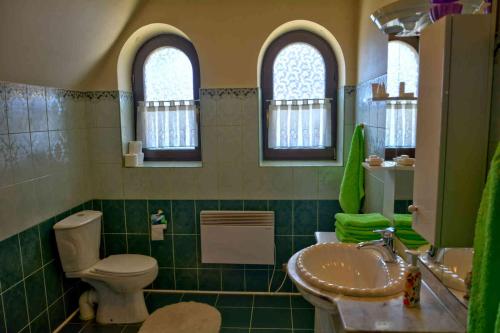 Een badkamer bij Domek Bączek