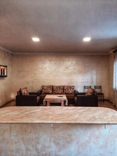  Cottage Tsaghkadzor -  Room  picture :    Tea/Coffee maker    Shower    TV                            