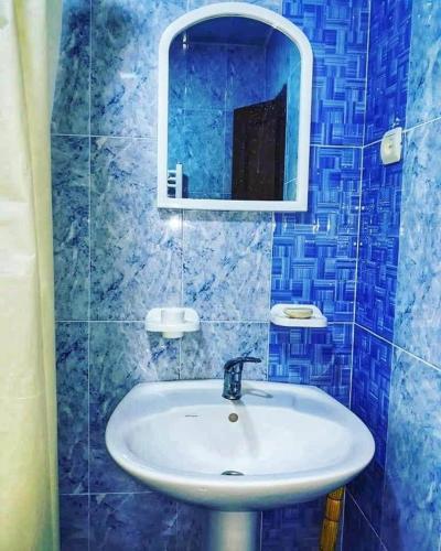  Cottage Tsaghkadzor -  Room  picture :   Tea/Coffee maker    Shower    TV                           