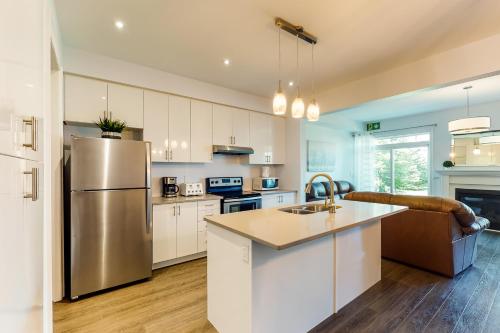 Condo 34 at Snowbridge – Photos 3
