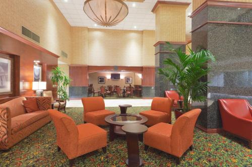 Holiday Inn Sacramento Downtown-Arena, an IHG Hotel Image